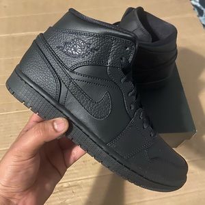 Air Jordan 1 Mid “Triple Black” 2020